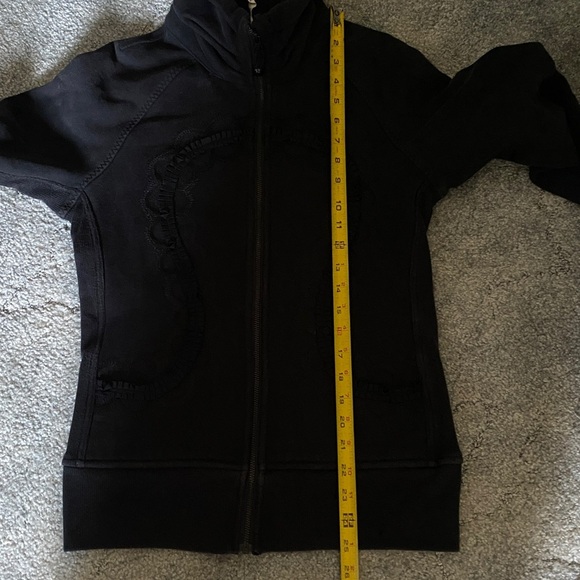 Lululemon vintage limited edition Black Jacket hoody zip up sweater - Picture 10 of 10
